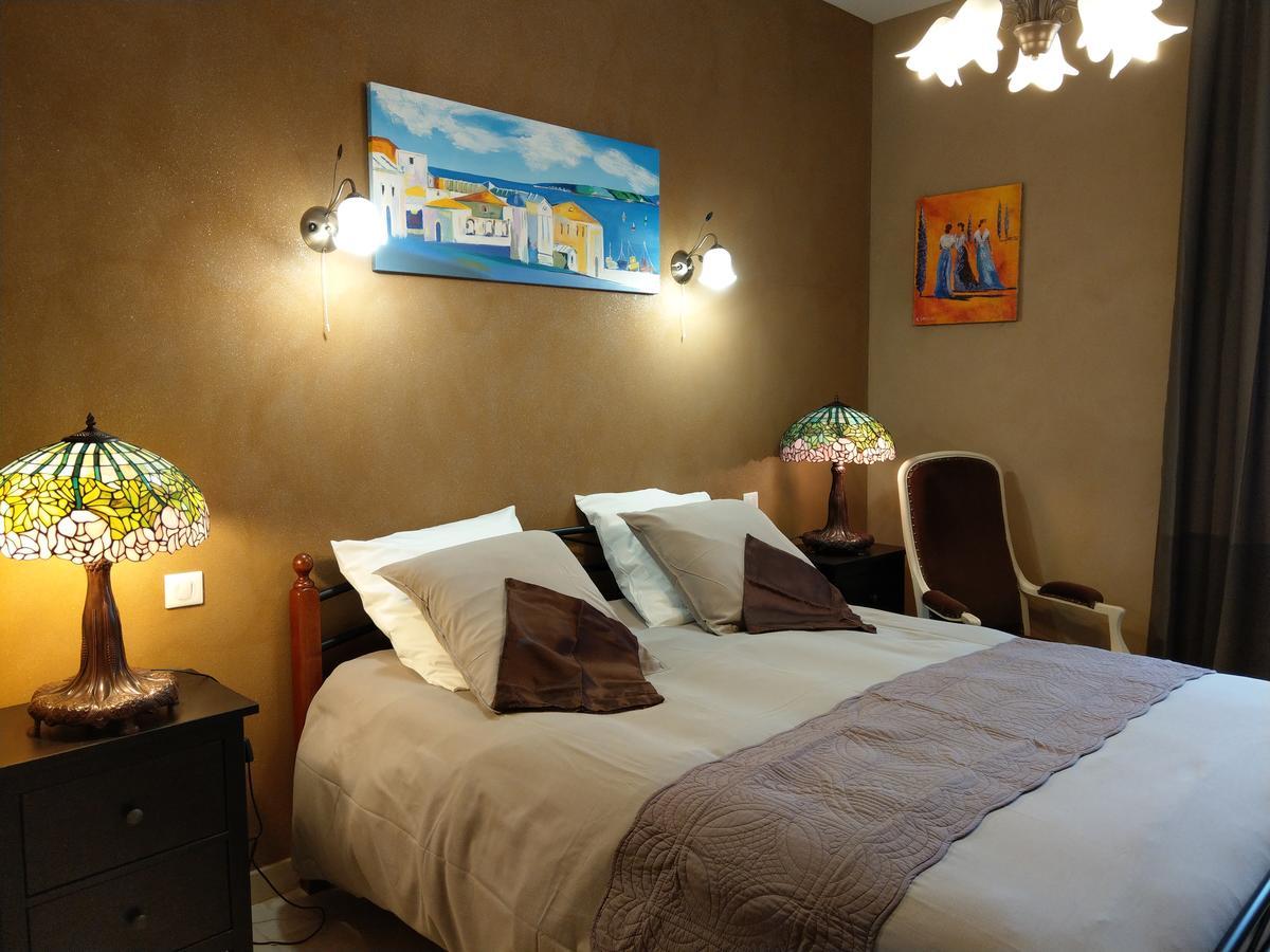 Les Chambres D'Hotes De La Frissonnette Auzelles エクステリア 写真