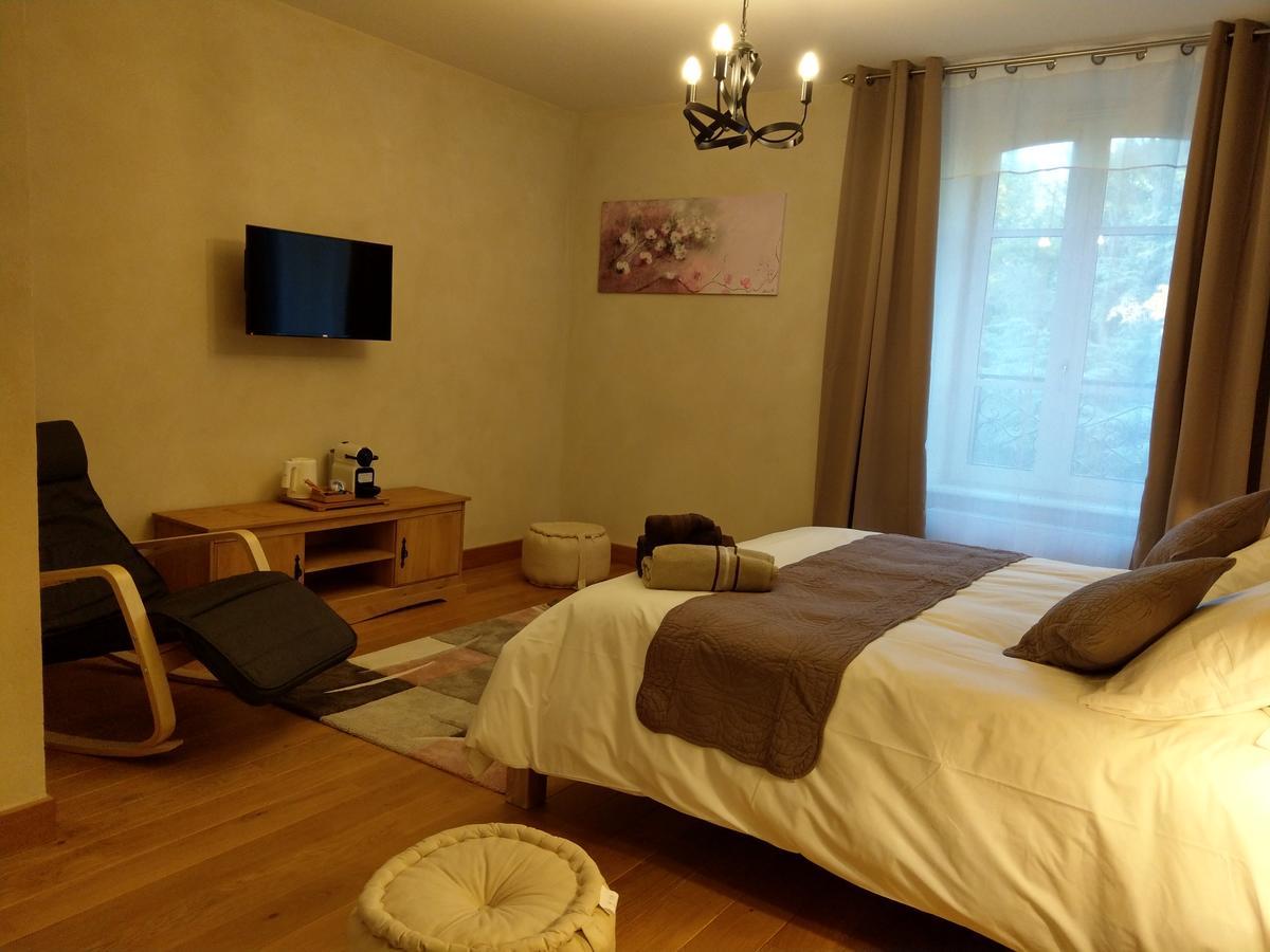 Les Chambres D'Hotes De La Frissonnette Auzelles エクステリア 写真