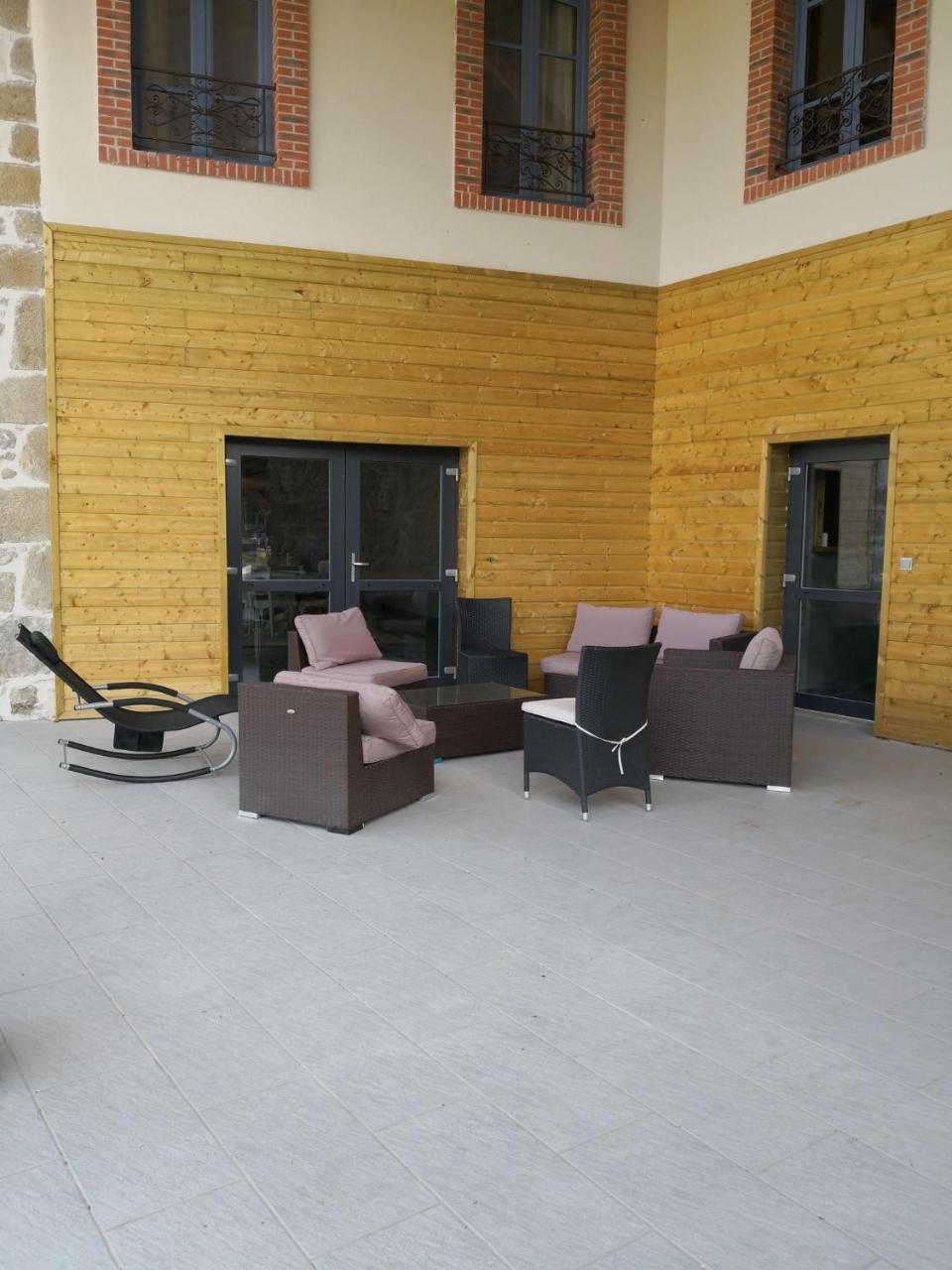 Les Chambres D'Hotes De La Frissonnette Auzelles エクステリア 写真